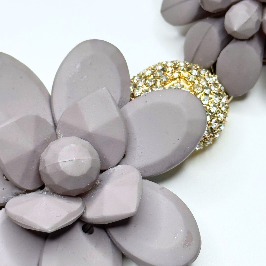 Collana Anita - PEZZO UNICO Fiori Malva Polvere e cristalli