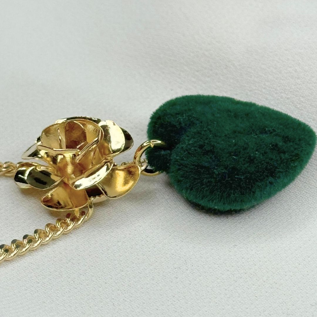 Ciondolo Camelia "Cuore" Verde Foresta velluto