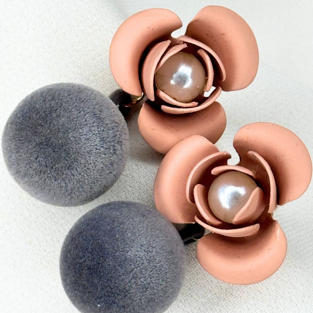 Orecchini Peonia Rosa "Perla di velluto" Grigia