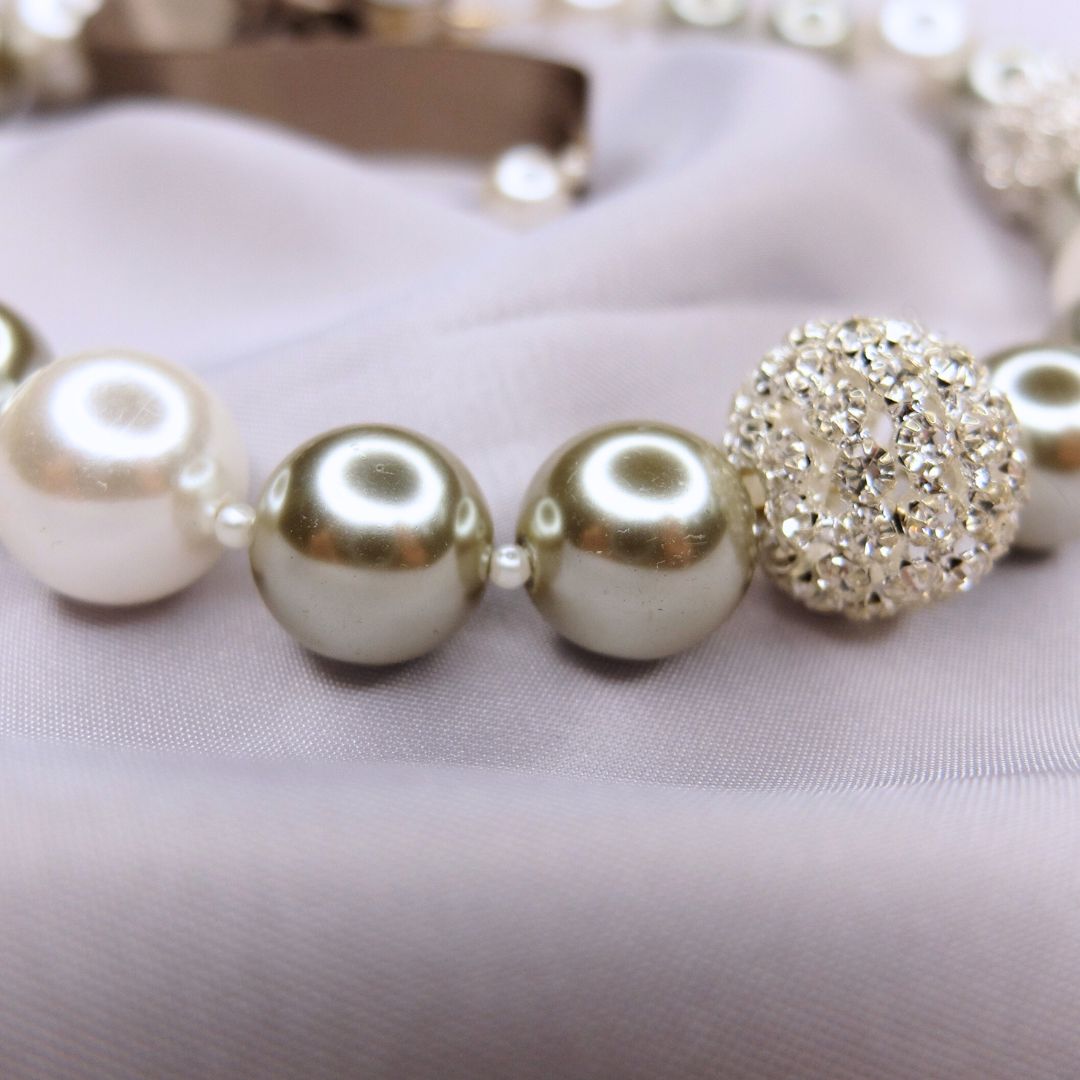 Collana "Fior di Luna" - con sfera di cristalli