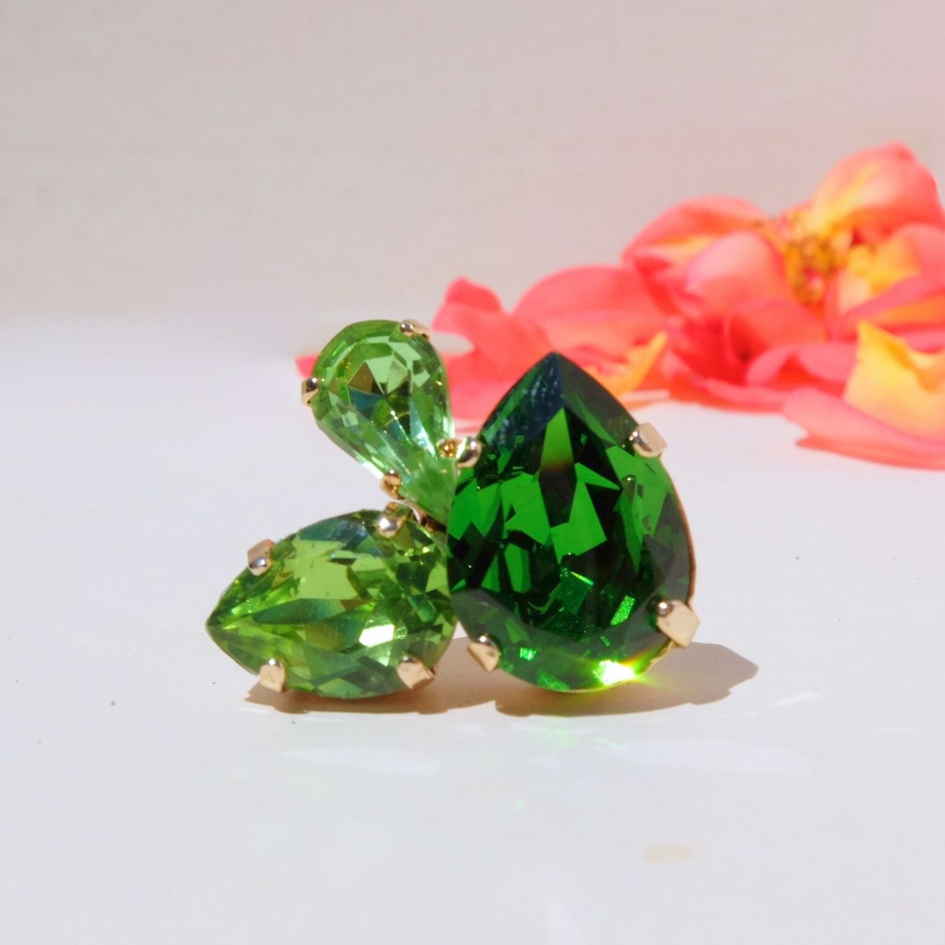 Anello Nefertiti Verde Giada con cristalli