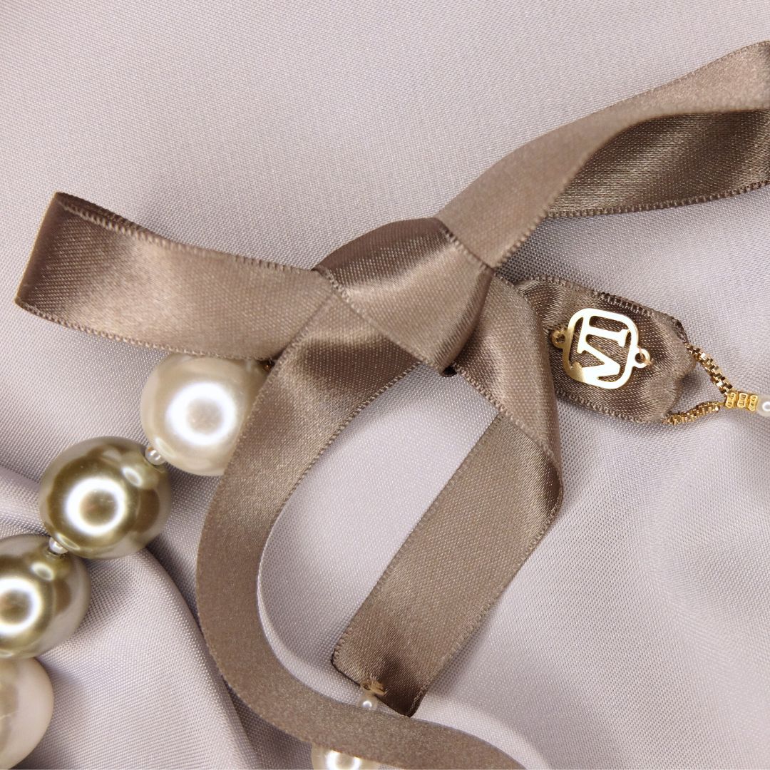 Collana "Fior di Luna" - con sfera di cristalli