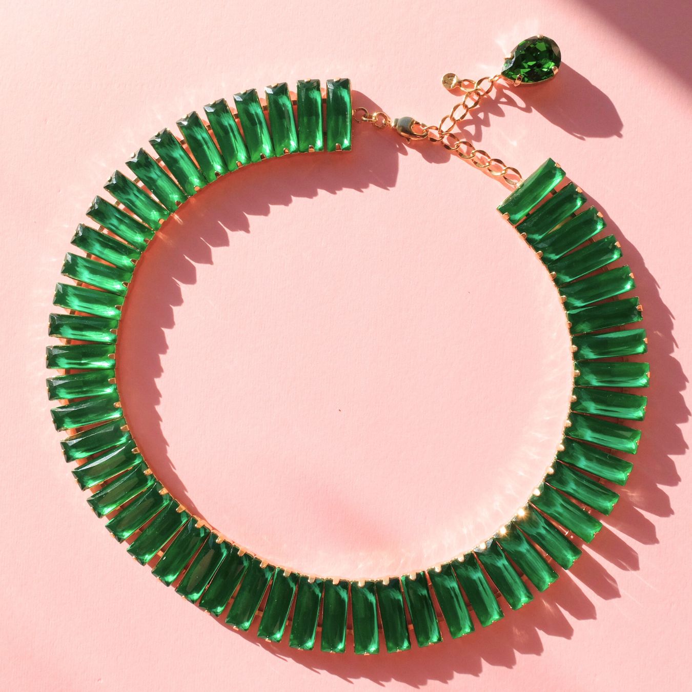 Collier "Iside" con pietre dipinte in Verde Giada