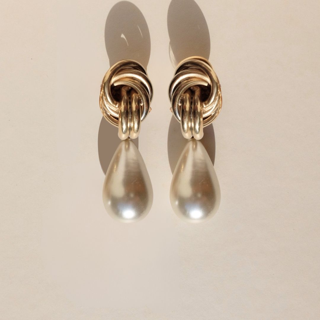 Orecchini Nodo Golden con perla pendente