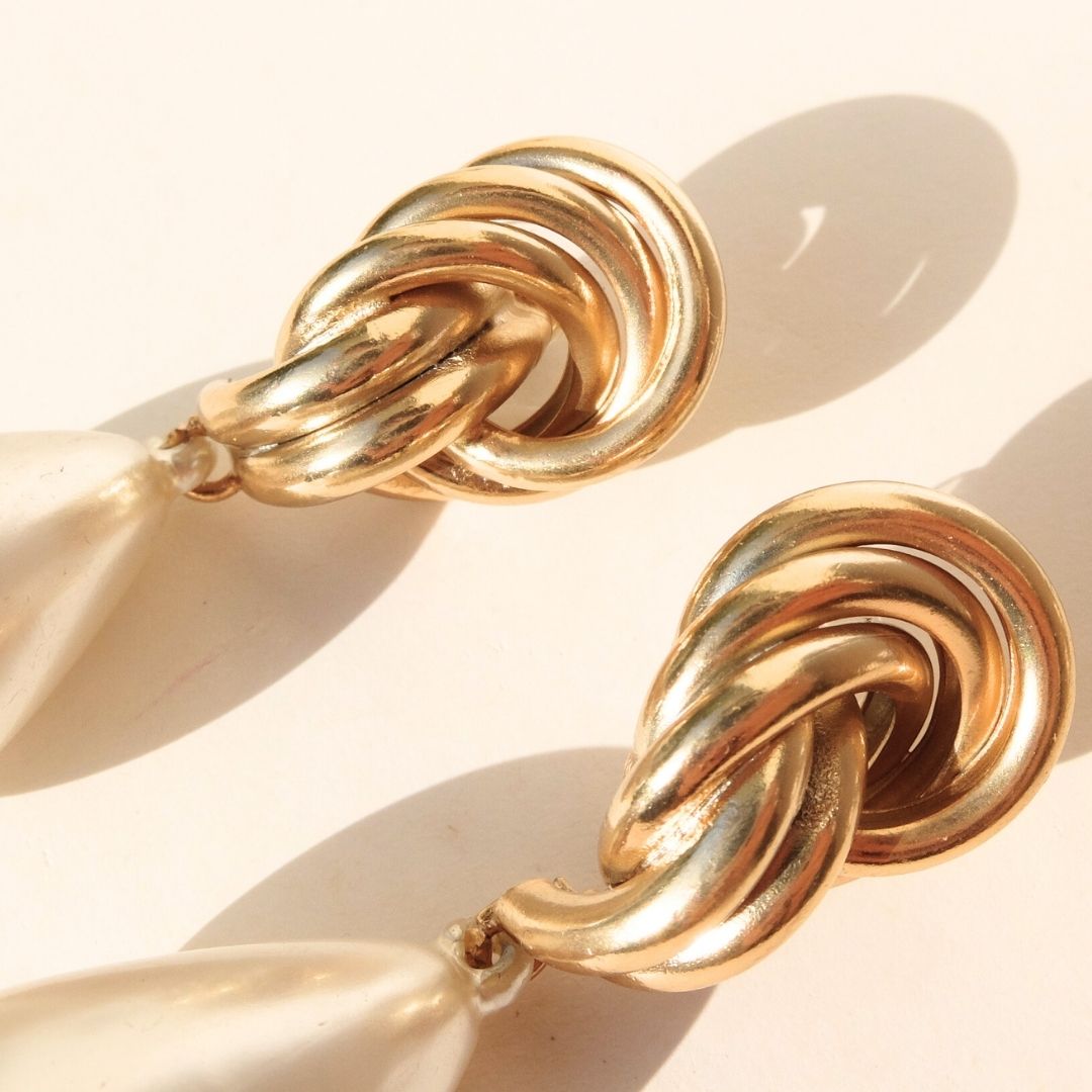 Orecchini Nodo Golden con perla pendente
