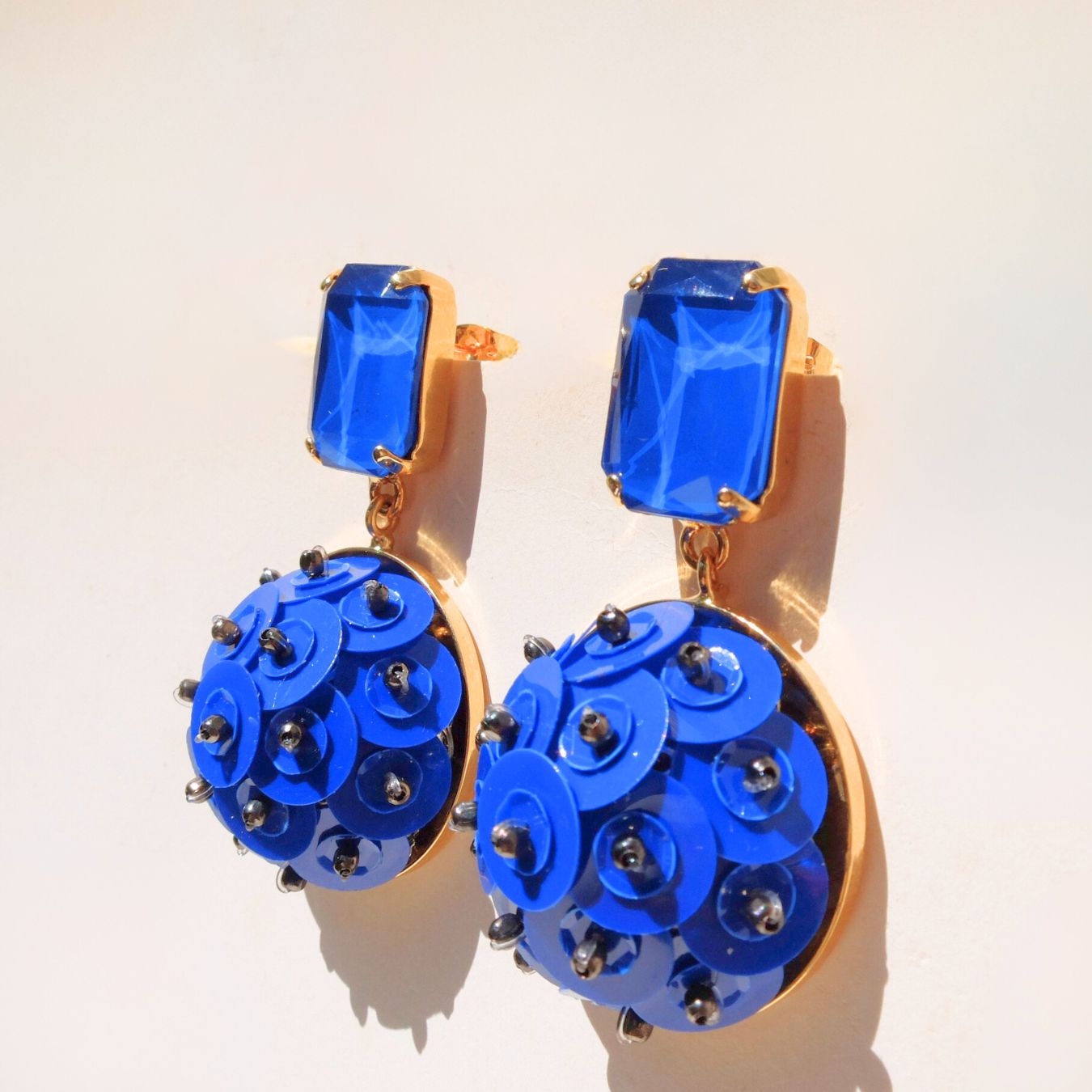 Orecchini Perle del Nilo in pailettes - Blu Cobalto Pendenti