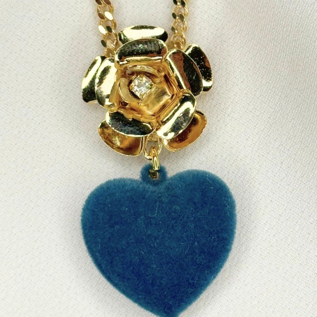 Ciondolo Camelia "Cuore" Carta Da zucchero velluto