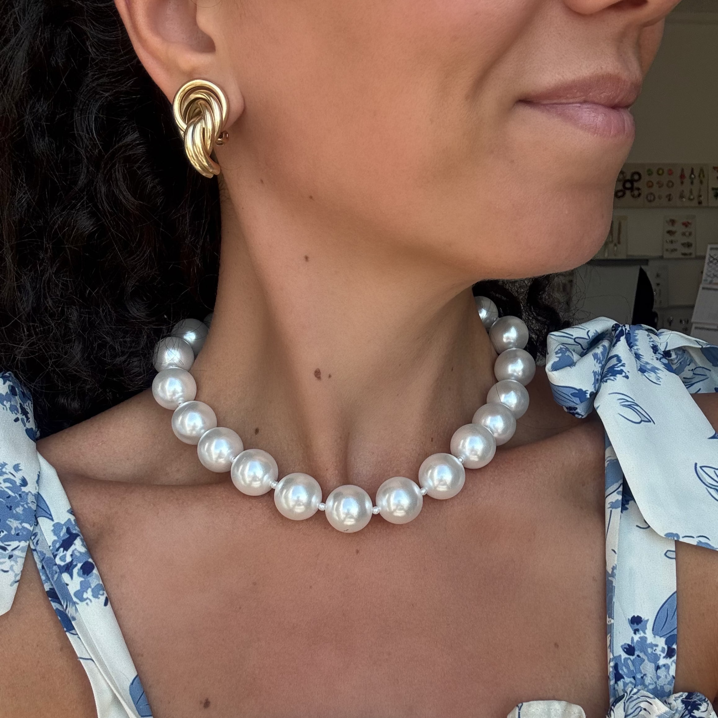 Collana di perle Audrey con raso nero