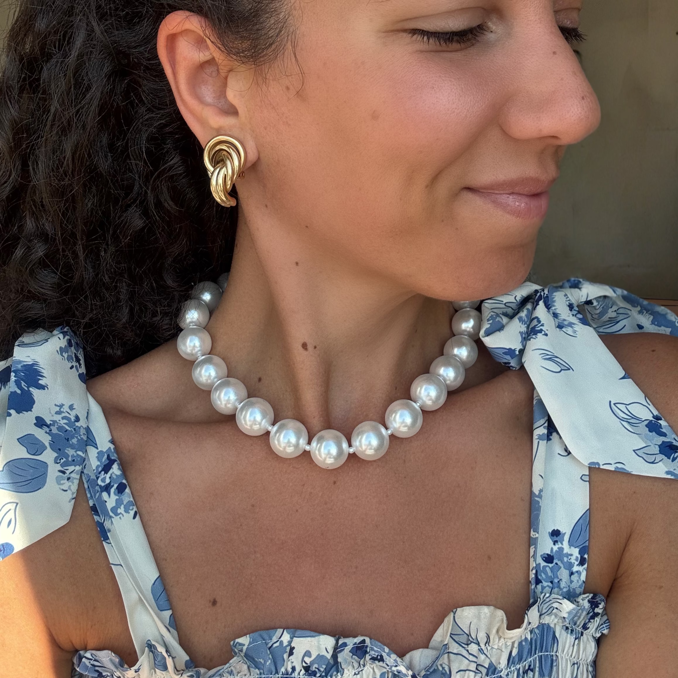 Collana di perle Audrey con raso nero