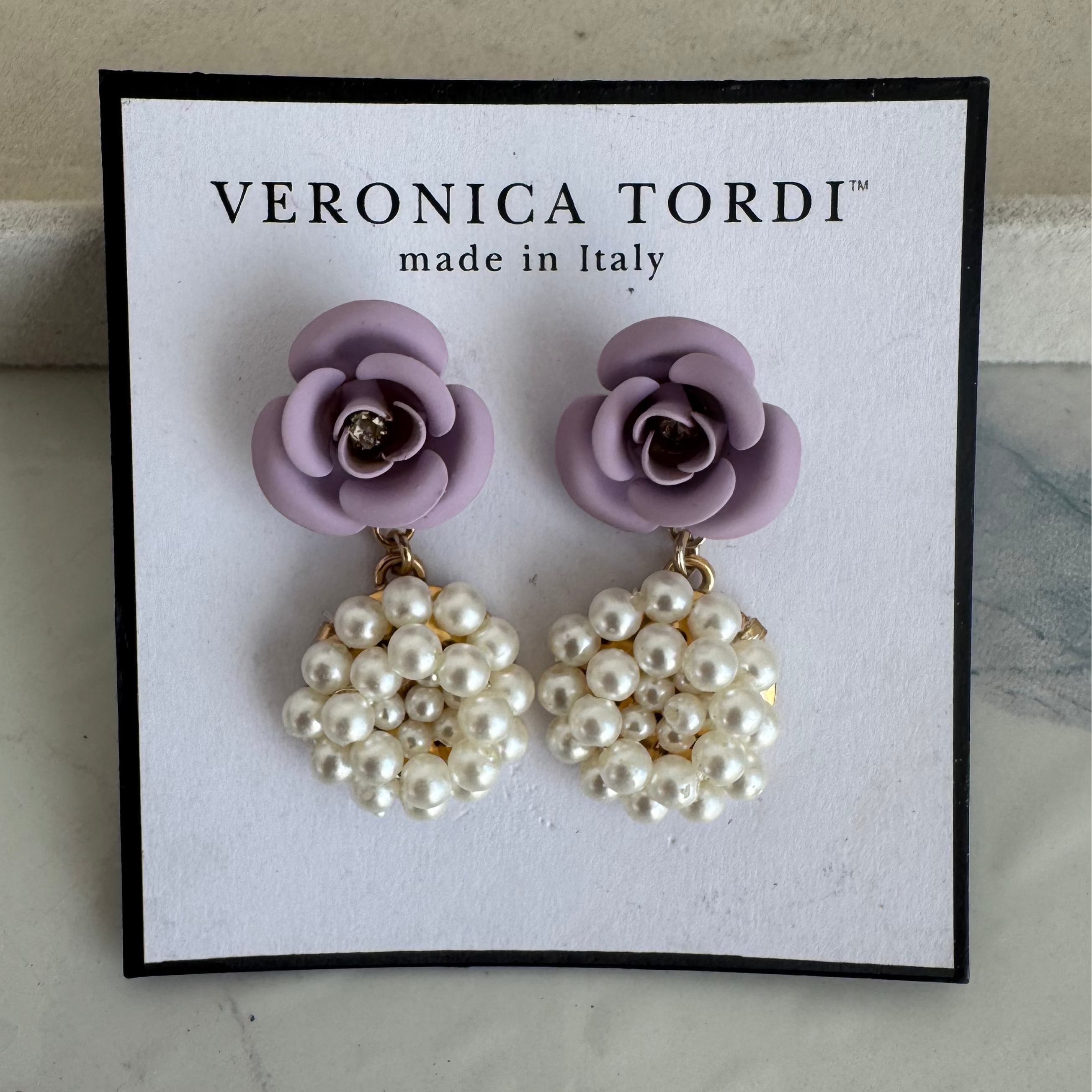 Orecchini Mini Peonia Lilla - Ricamo di perle pendenti