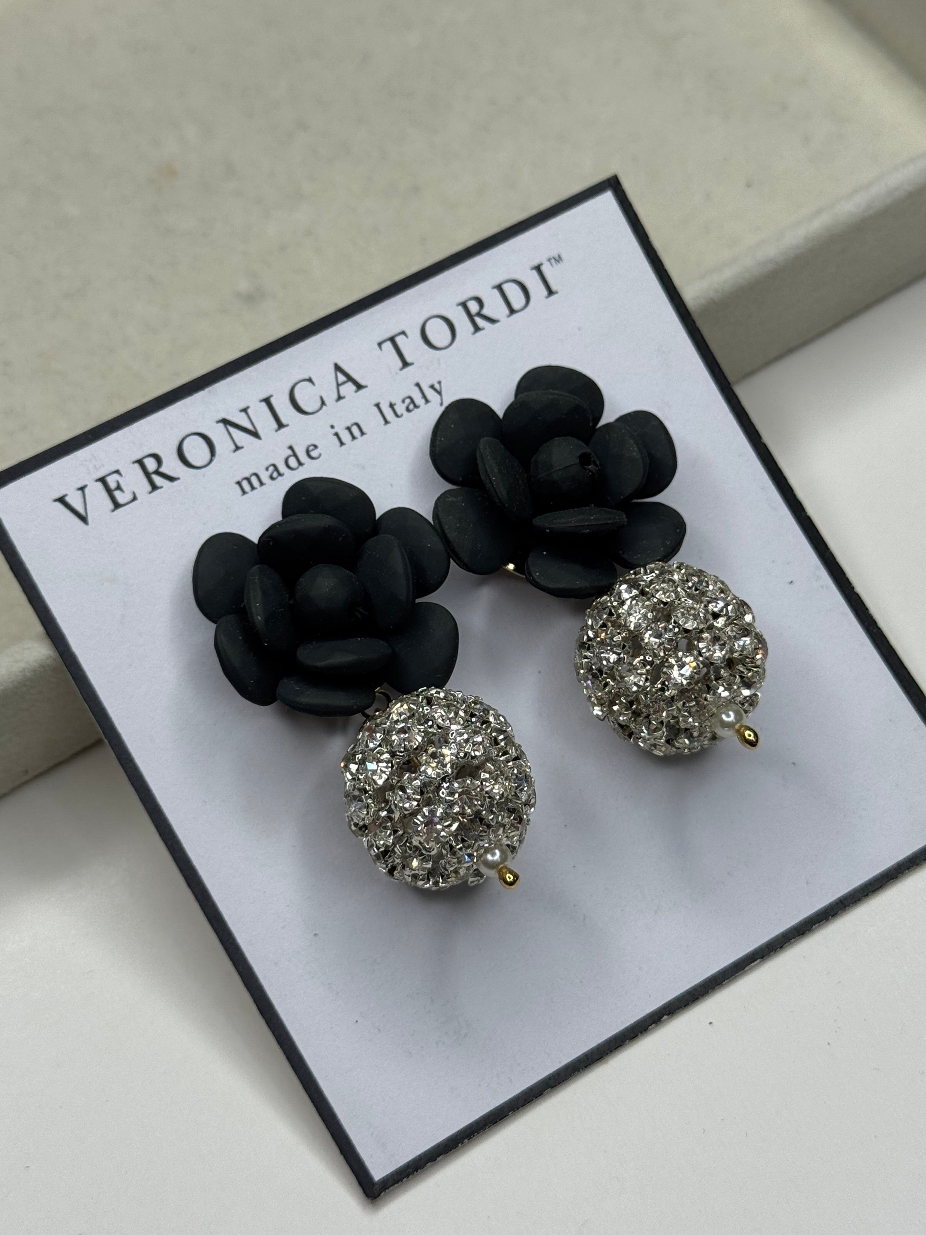 Orecchini Margherita Antracite Seta con sfera di cristalli