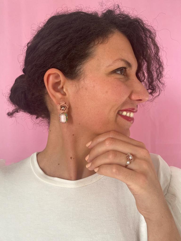 Anello regolabile "Camelia" Rosa Cipria con cristalli