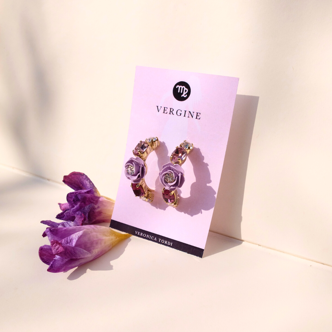 Orecchini a Cerchio "Vergine" con Camelia Glicine e Cristalli
