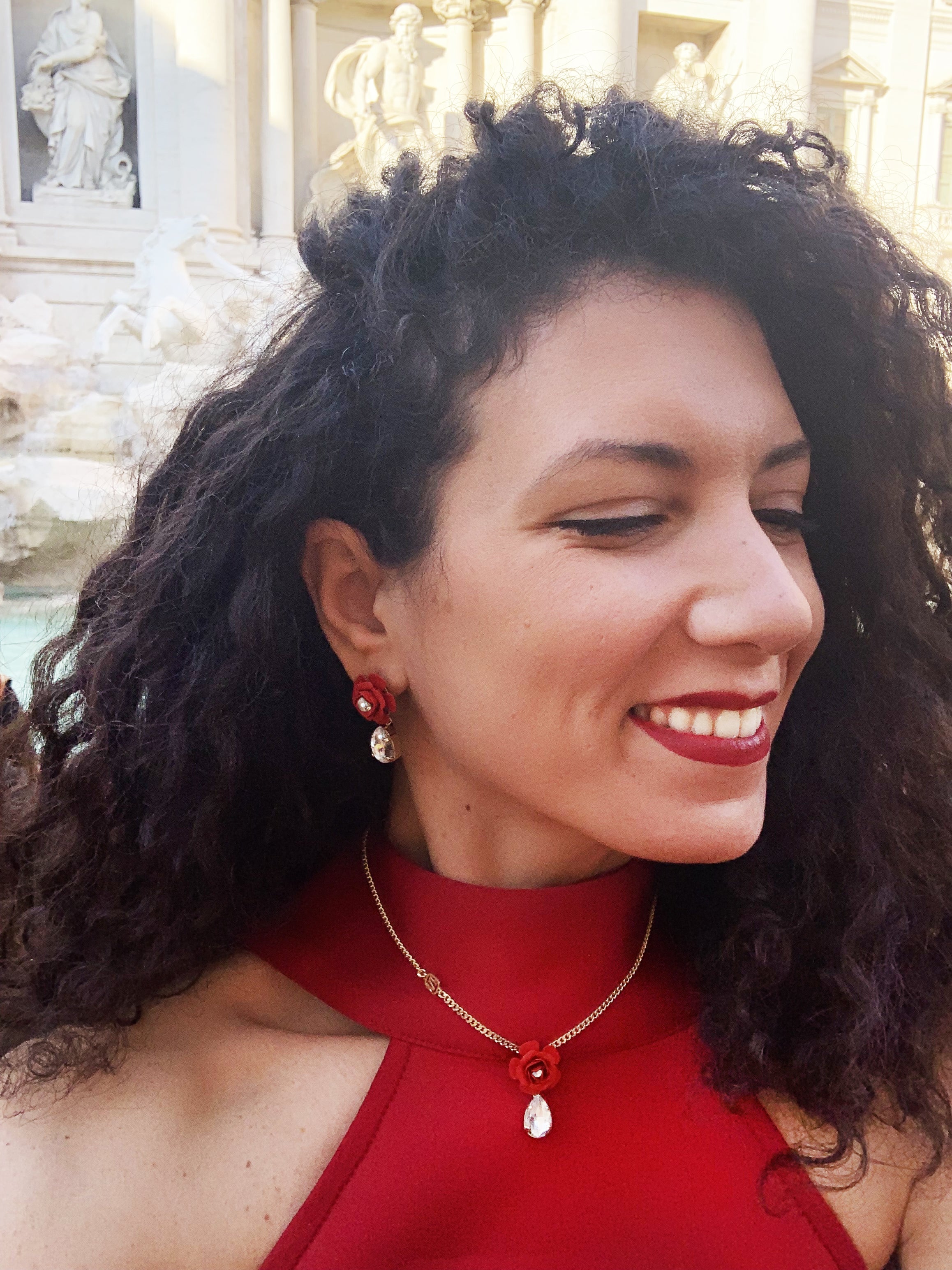 Collana a ciondolo "Camelia" rossa con goccia in cristallo