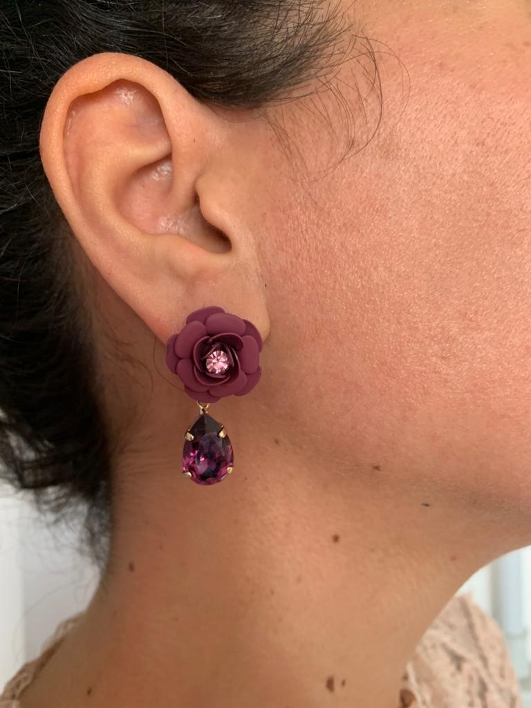 Orecchini pendenti "Camelia" ciliegia con goccia cristallo ametista