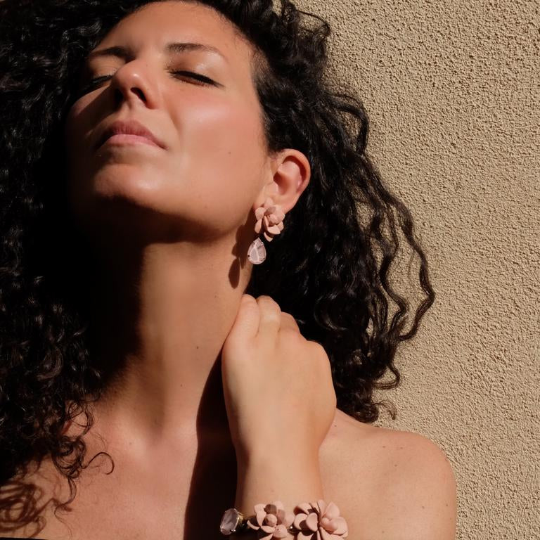 Giglio Rosa con Pietra Rosa dipinta a mano
