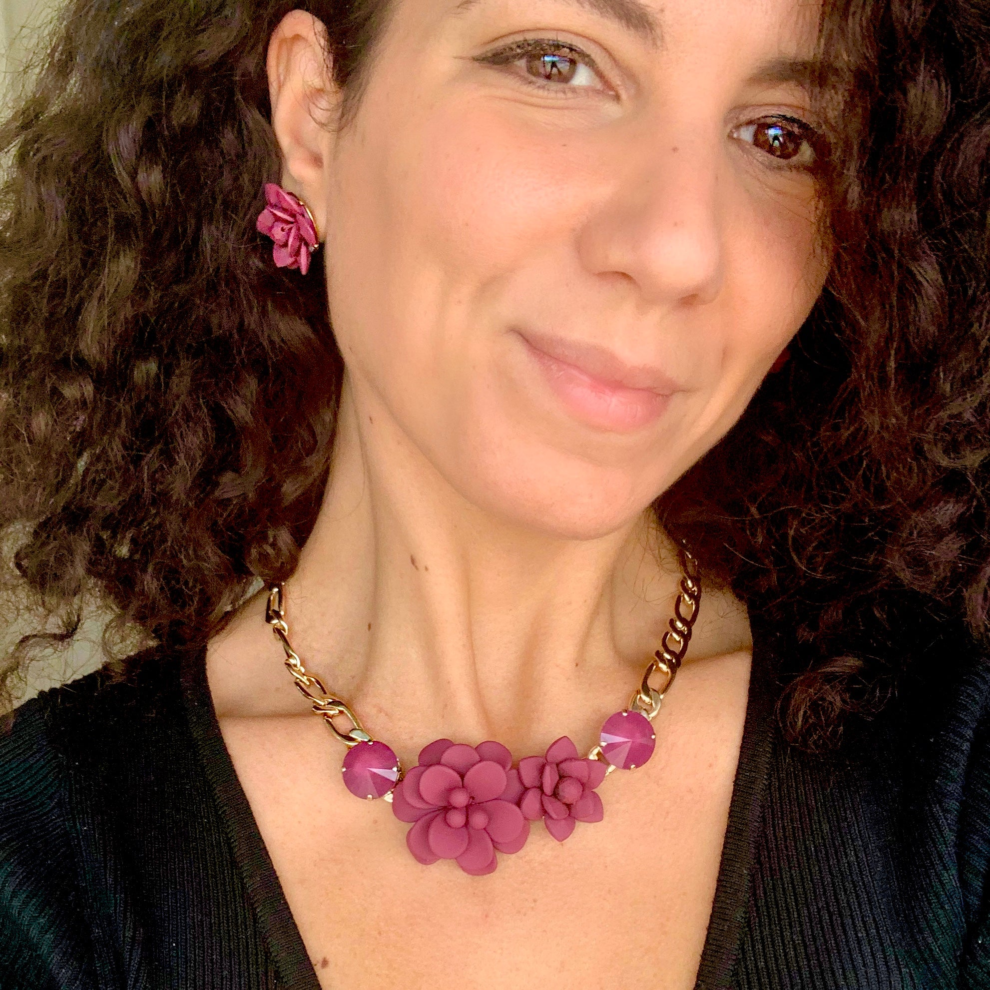 Collana Ibisco e Giglio Ciliegia con Pietre Dipinte