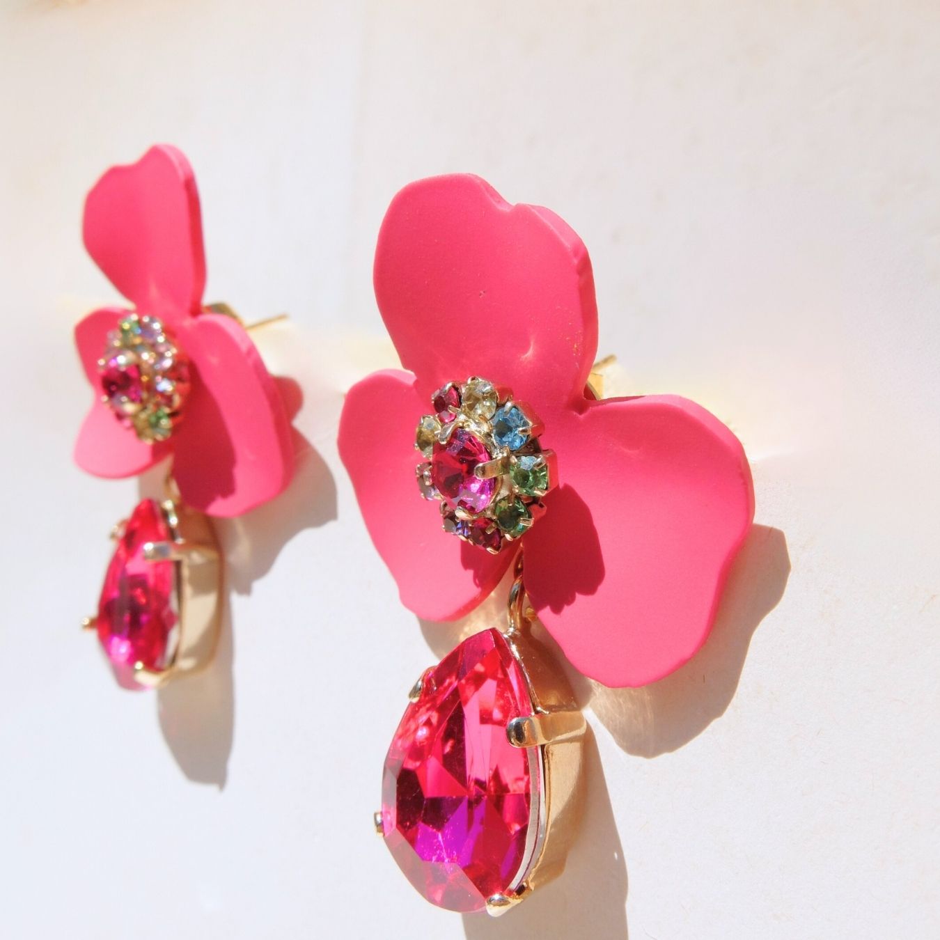 Orecchini Malva mini - Fucsia con cristalli multicolor