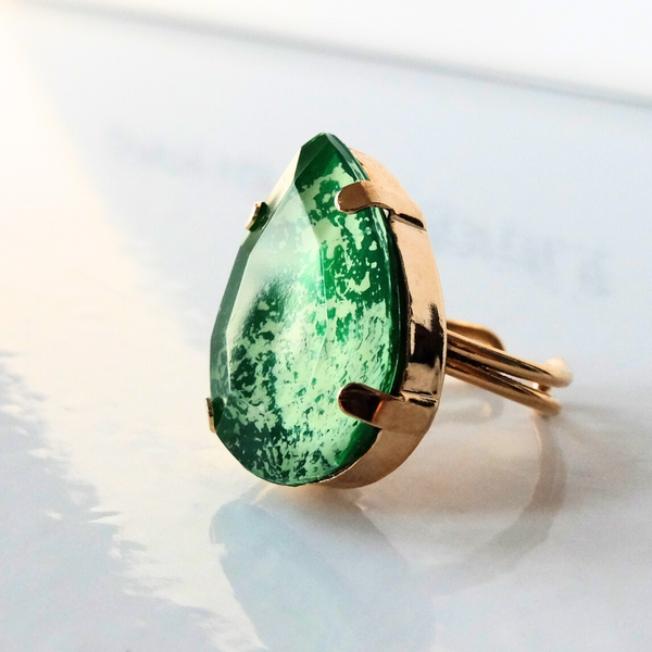 Anello Goccia Verde Giada con effetto marmorino (dipinta a mano)