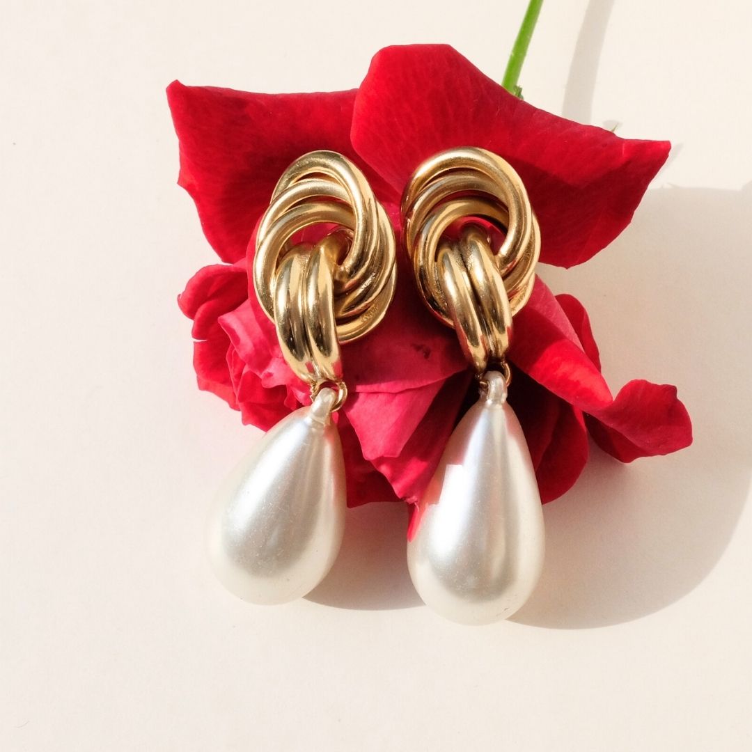 Golden Knot Earrings with Pendant Pearl