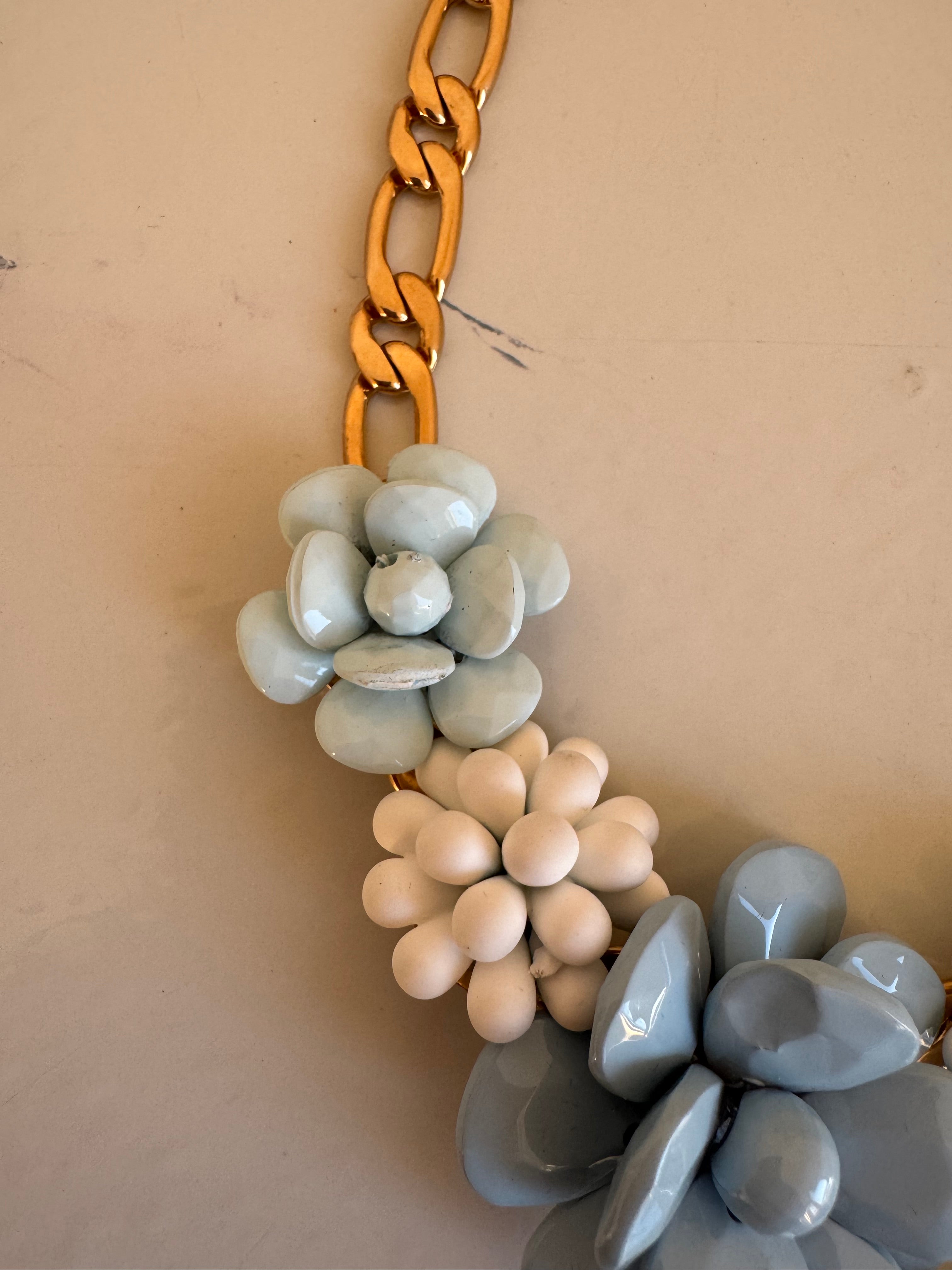 Collana Posillipo - PEZZO UNICO Fiori carta da zucchero, Azzurro candy e Cristalli