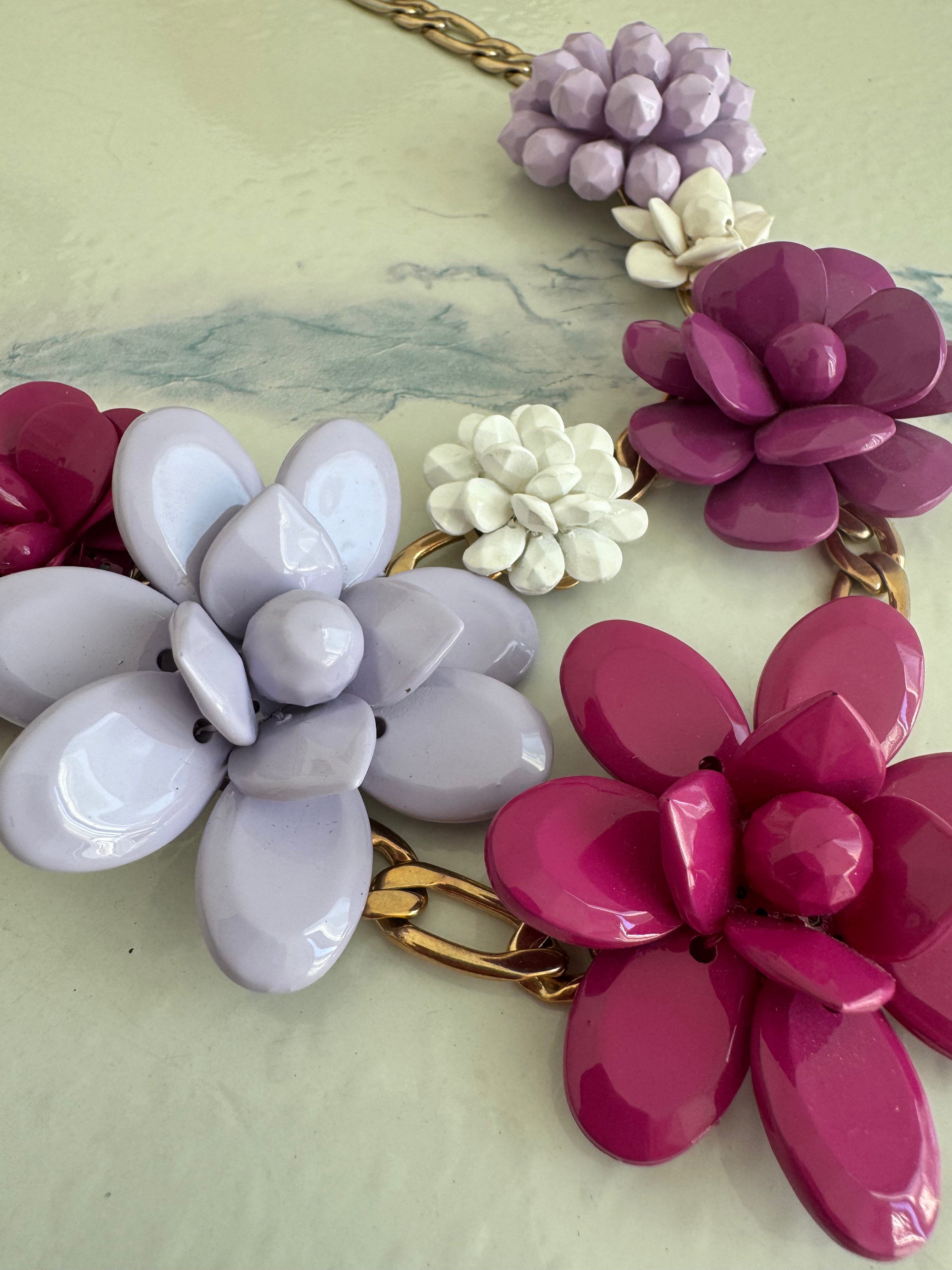 Collana "Provenza" - PEZZO UNICO Fiori Lavanda, Ciclamino, Bianco crema e fiori dorati