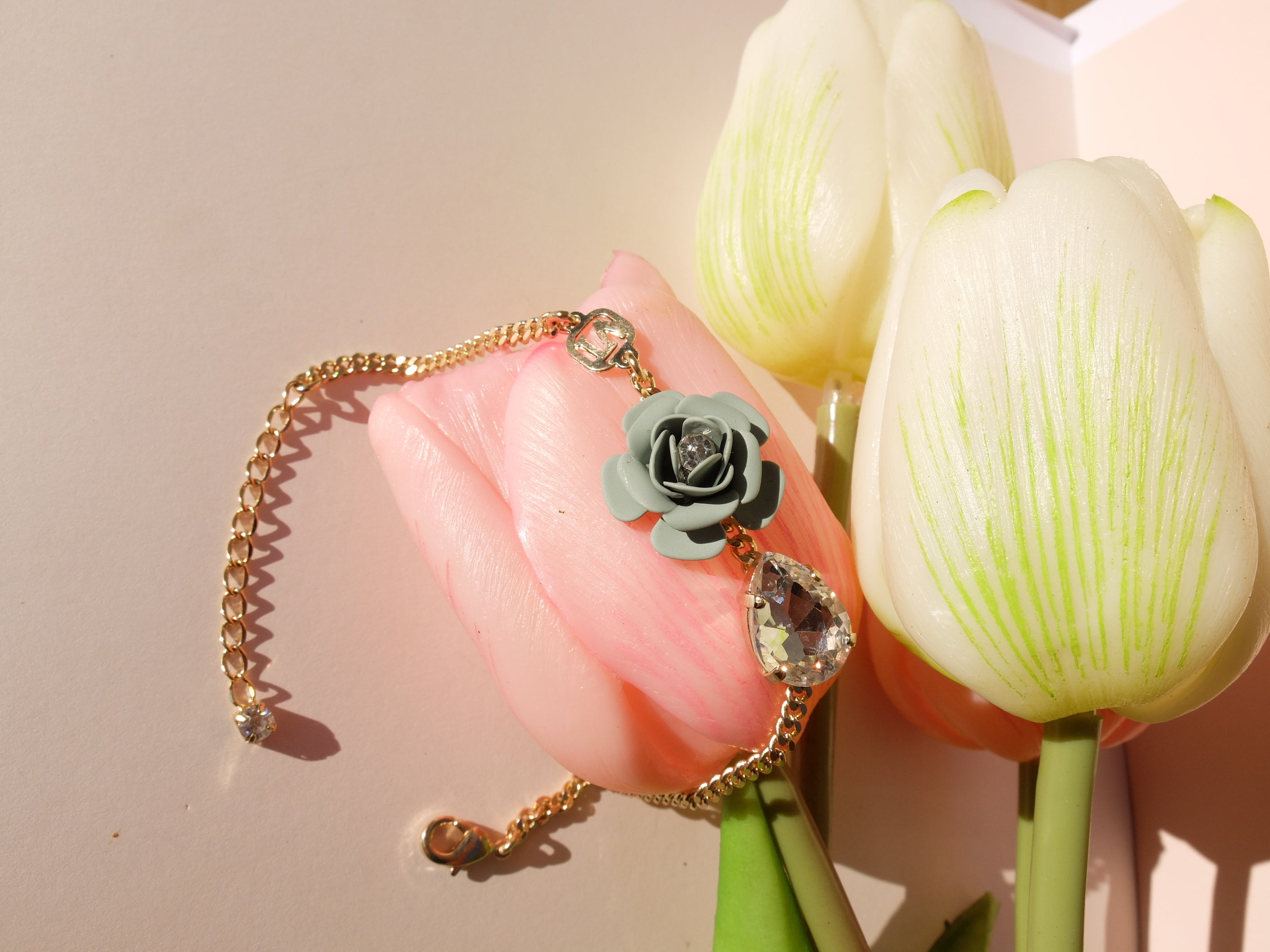 Adjustable Bracelet "Camelia" - Sage Green with Crystal Drop 