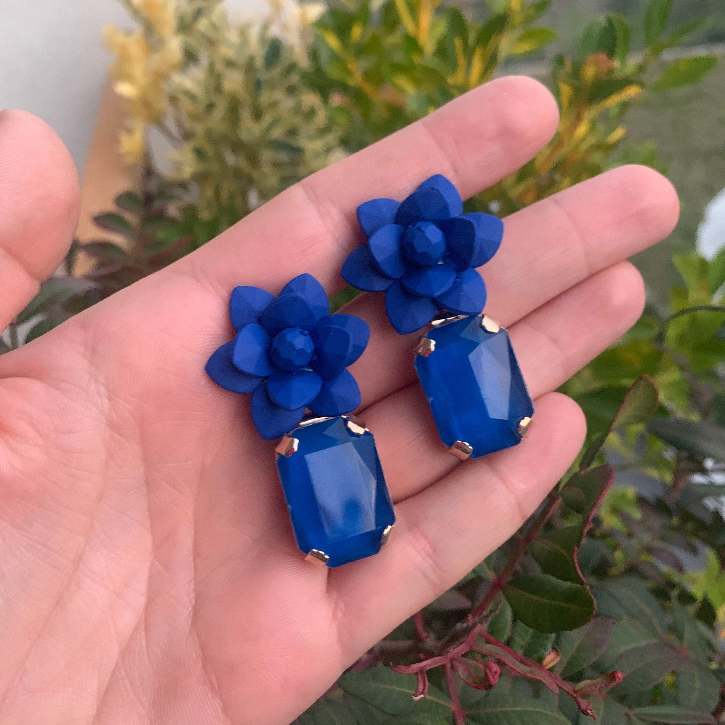 Blue Lily with Blue Rectangular Stone