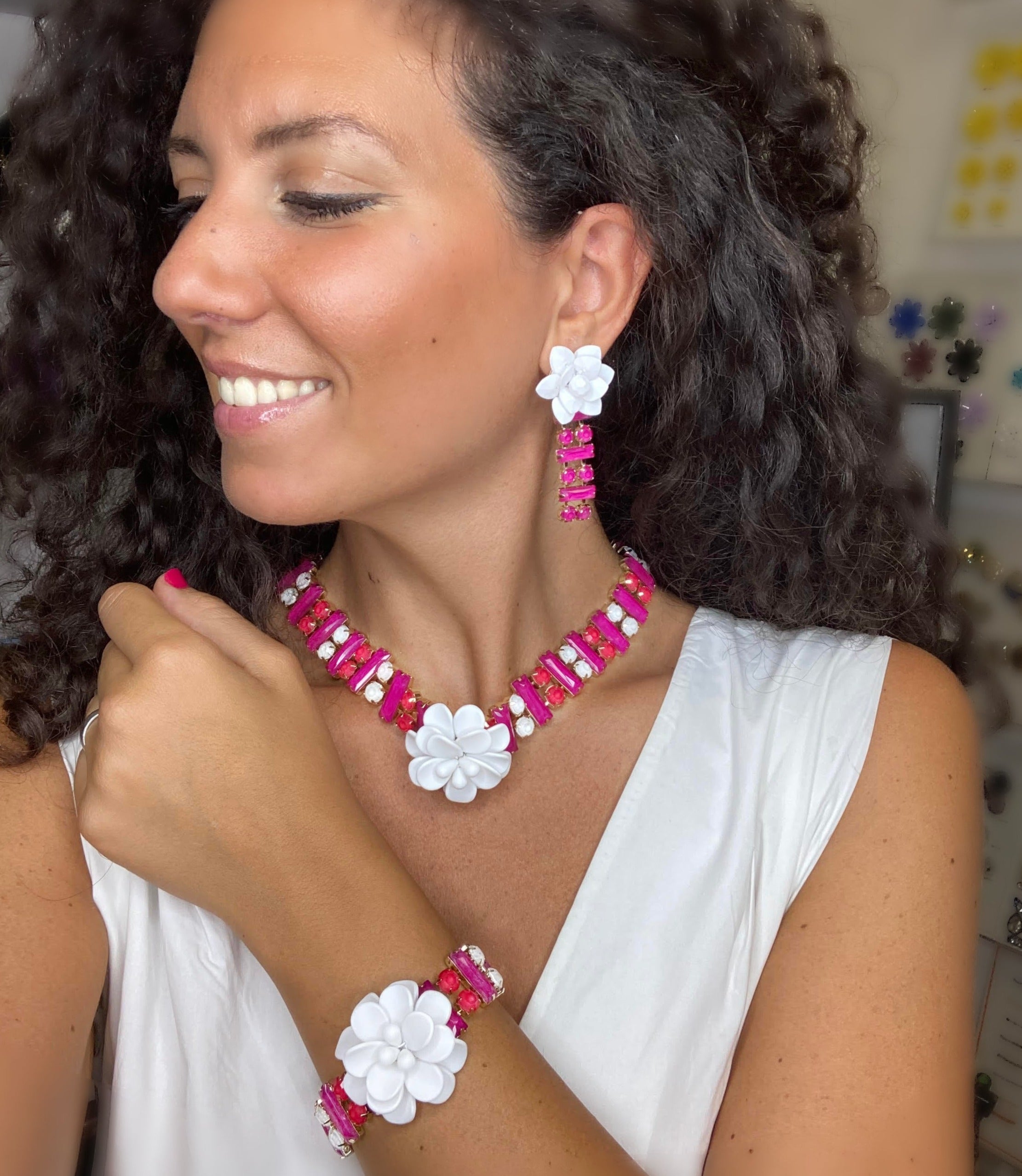 White Hibiscus Necklace "Dolce Vita" 