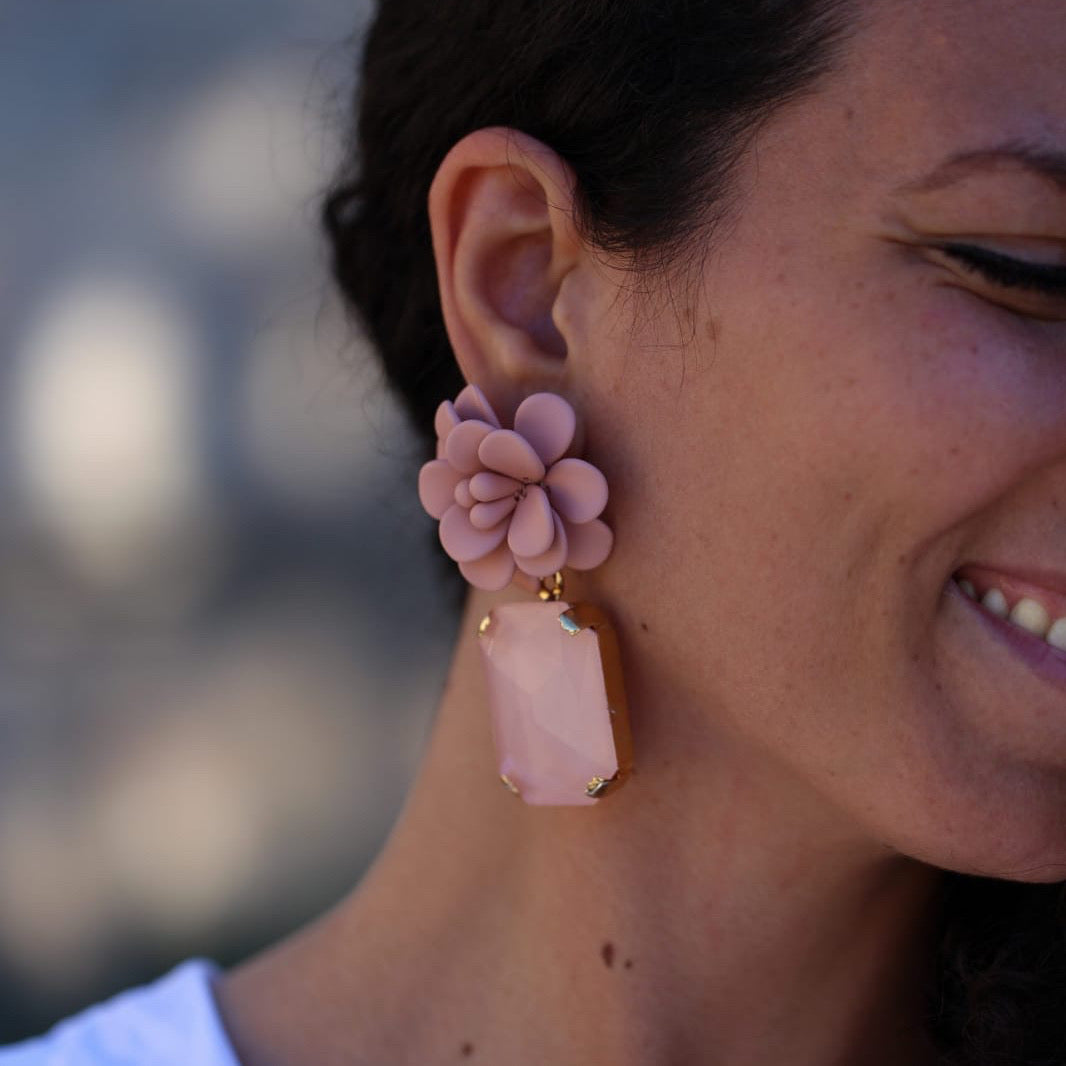 Pink Hibiscus with Rectangular Stone 