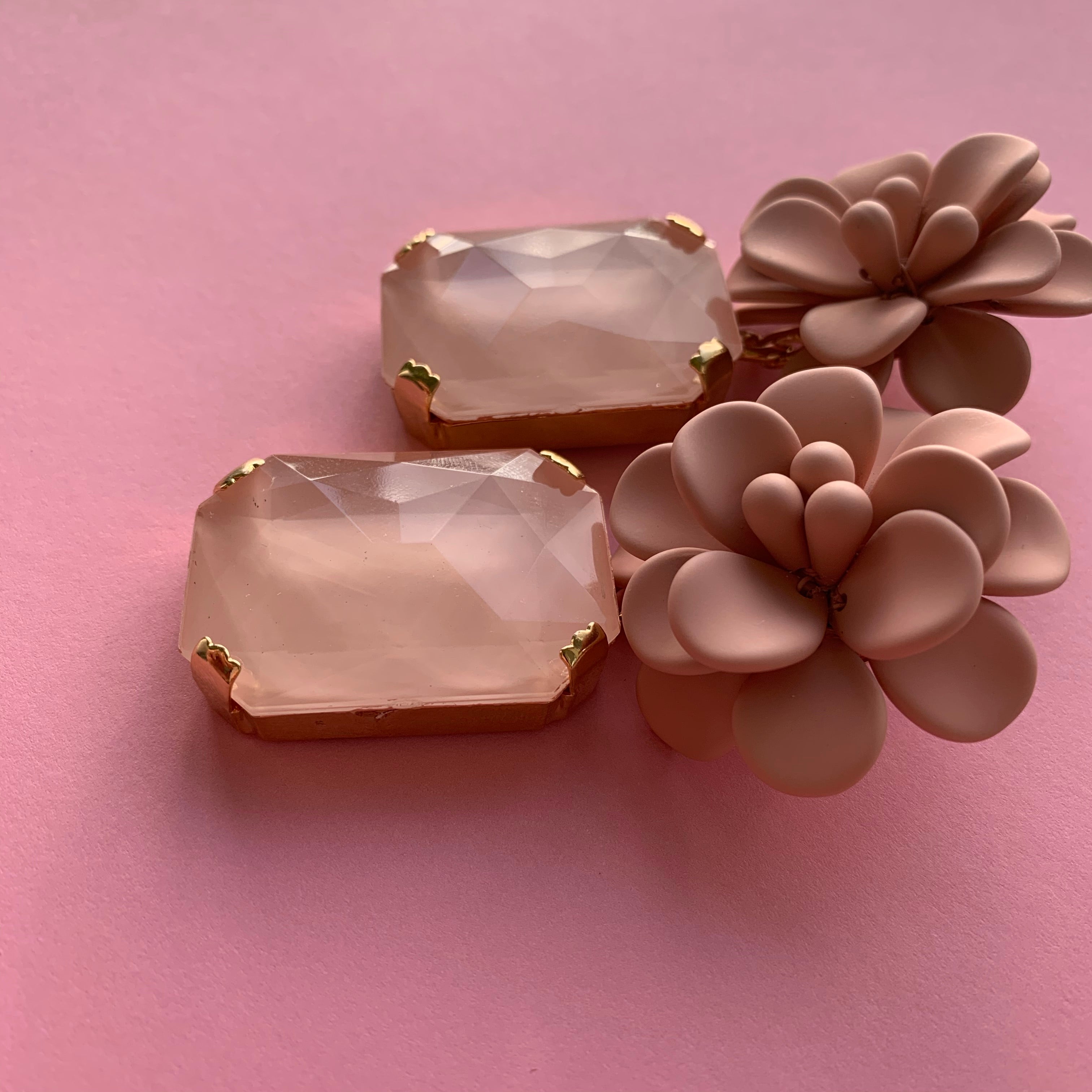 Pink Hibiscus with Rectangular Stone 