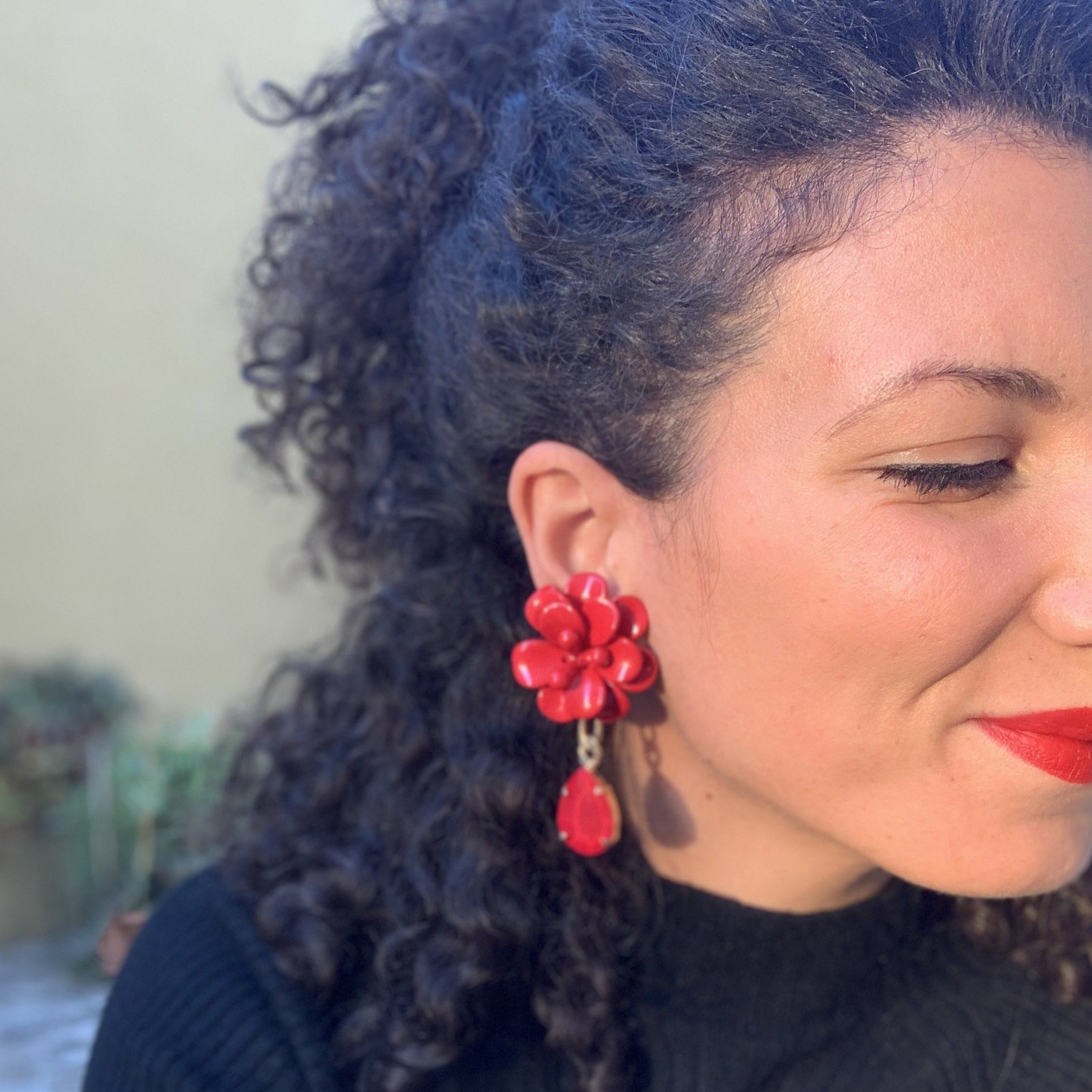 Red Hibiscus with Teardrop Stone